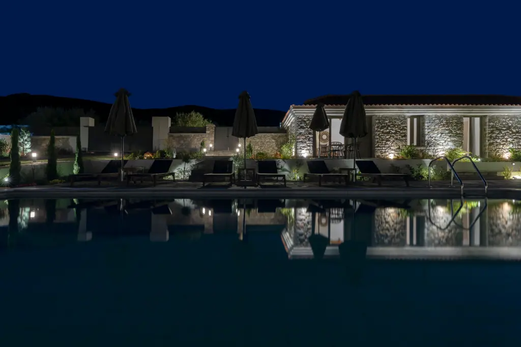 Εξωτερικός_χώρος_πισίνας